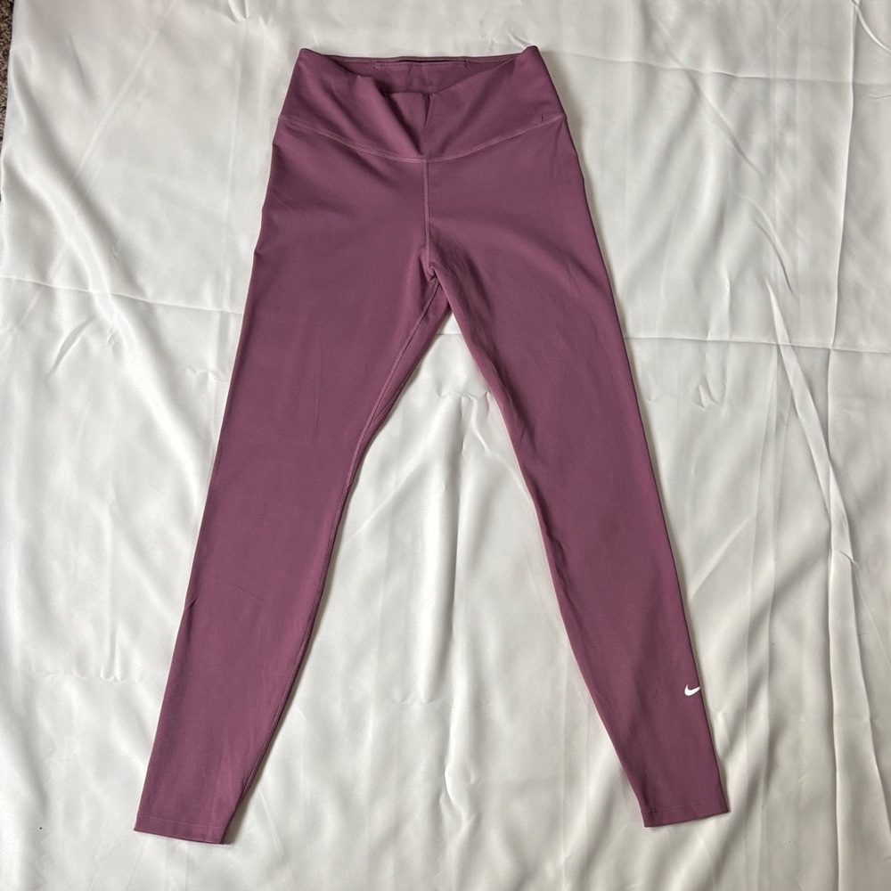 Nike Training One Sculpt tight leggings in mauve  SZ S